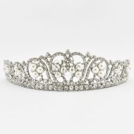 Christina Diamante & Pearl Tiara