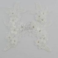 Large 3D Motif with Diamantes & Detailed Leaves Pair White #04