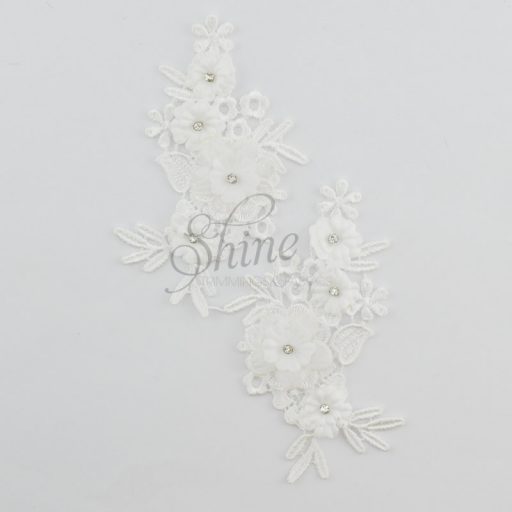 Small 3D Motif with Diamantes Pair White #1-10