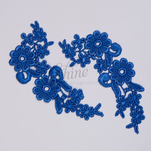 Field of Daisies Royal Lace Motif Pair