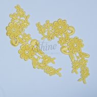Field of Daisies Lemon Lace Motif Pair