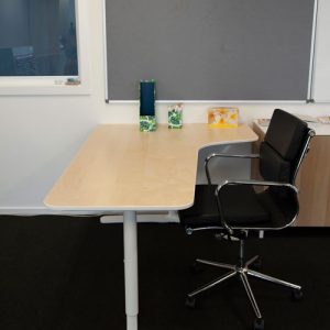 Shine Learning Studio - Teachers desk